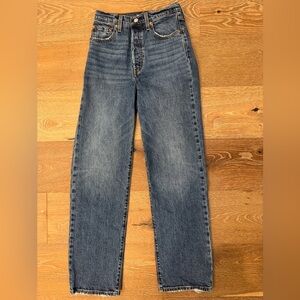 Levi Ribcage Straight Ankle Jeans
